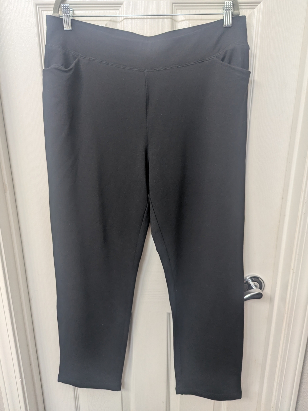 Chicos Weekends Black Casual Pants EUC 2